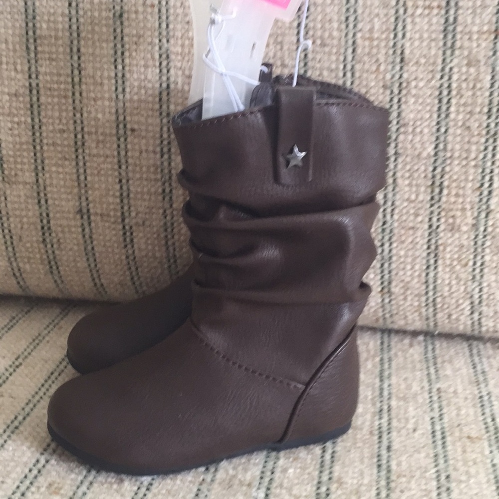 Toddler brown boots
